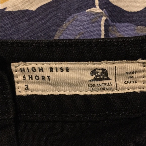 shorts - Picture 3 of 3